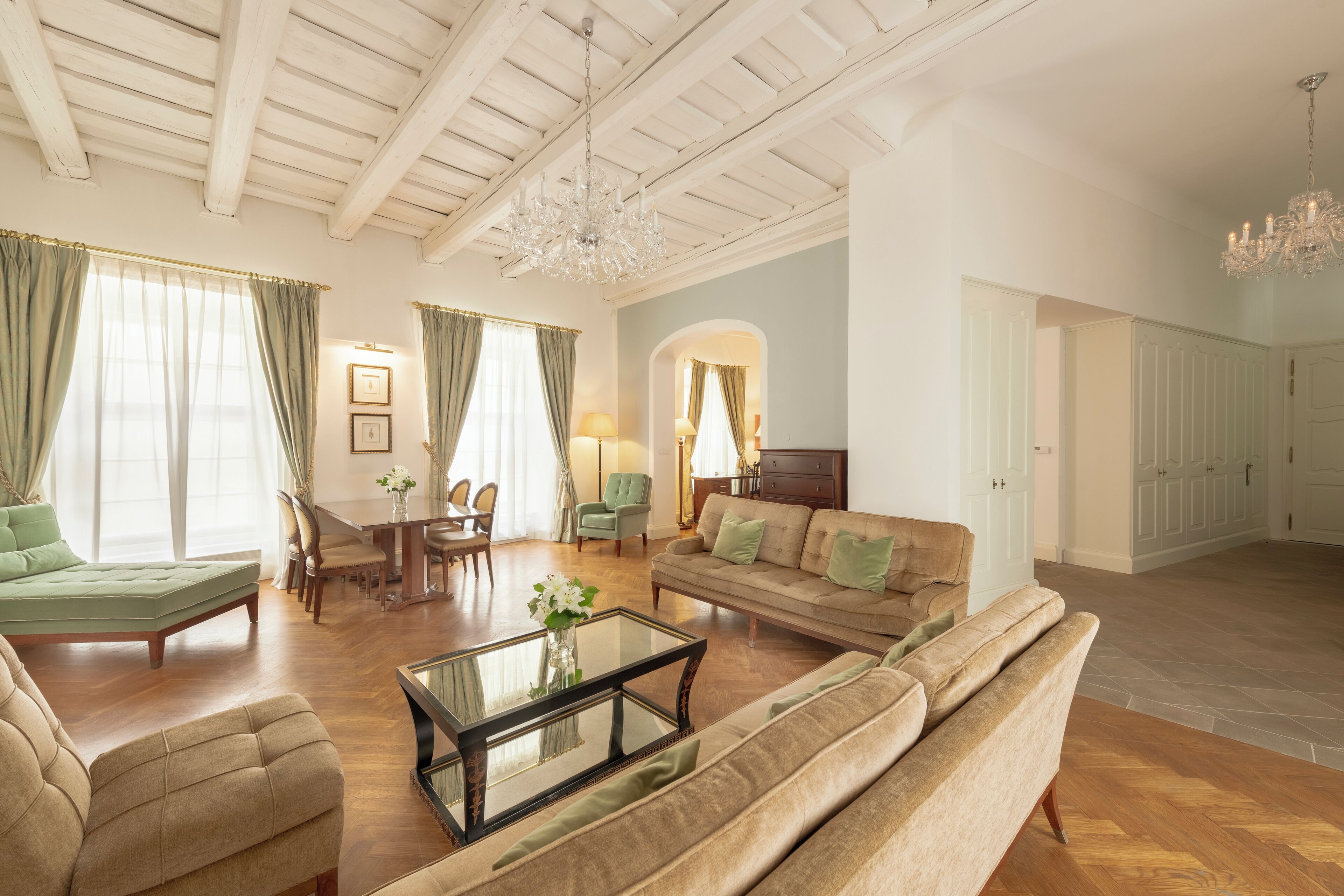 Presidential Suite, 1 King Bed, Kitchen | Living room