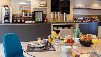 Daily buffet breakfast (EUR 20 per person)