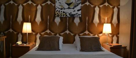 Quarto casal superior | Roupas de cama premium, cofres nos quartos, individualmente decorados