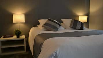 Habitación doble superior | Ropa de cama de alta calidad y caja de seguridad en la habitación