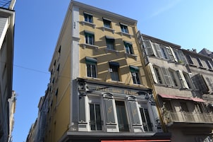 Fachada de la propiedad