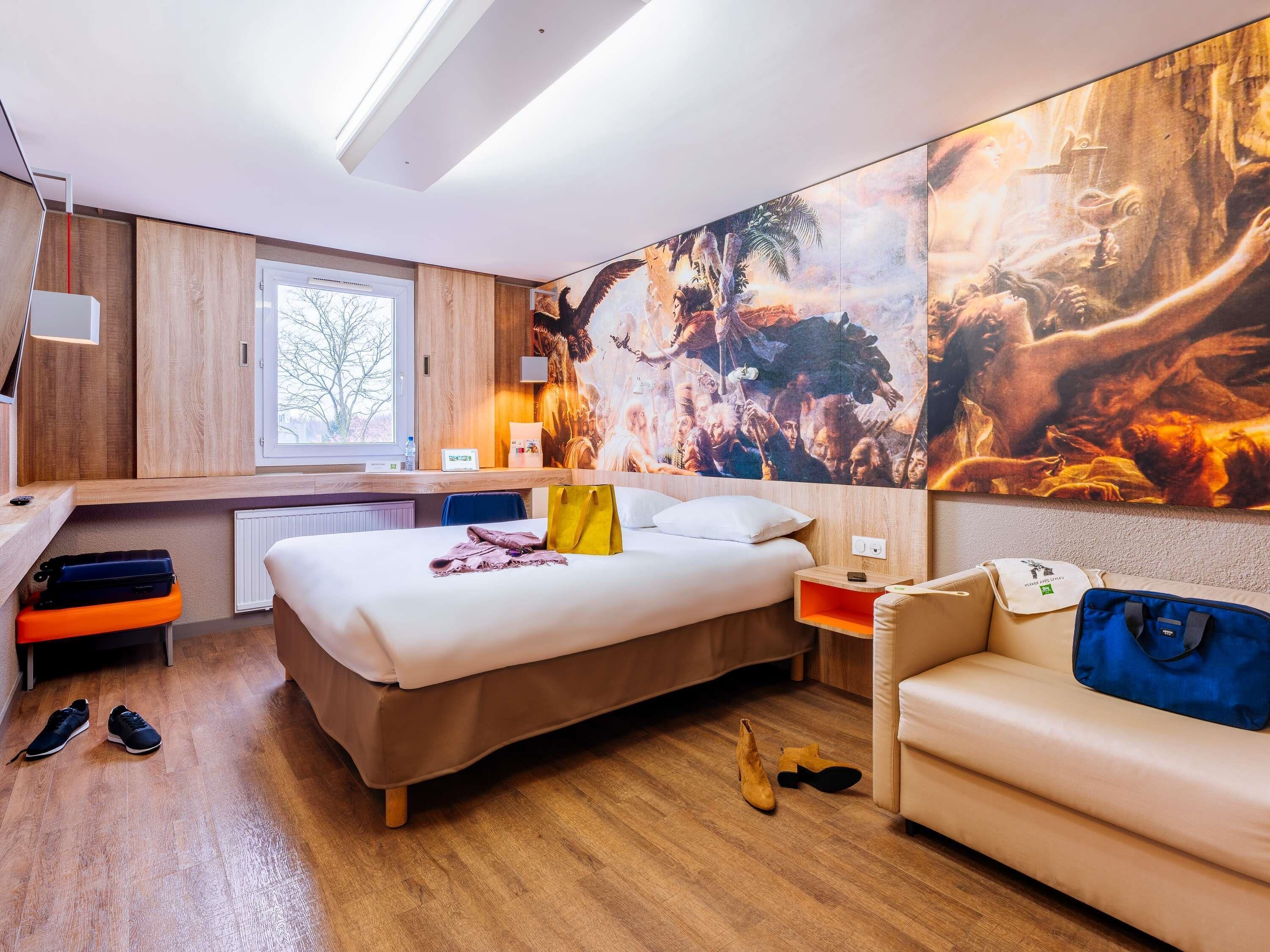 标准套房, 1 张双人床和 1 张沙发床 | 客房内保险箱、办公桌、笔记本电脑工作区、遮光窗帘