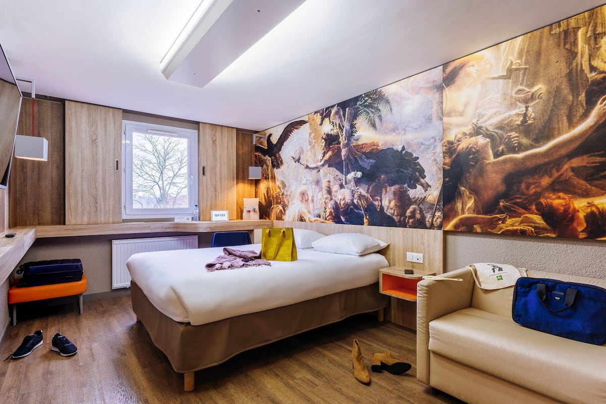 Standard Suite, 1 Double Bed with Sofa bed