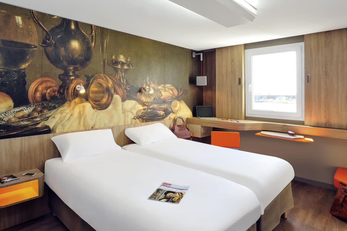 Standard Room, 2 Single Beds