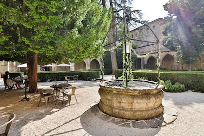 Le Couvent Royal