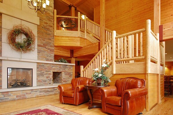 Lobby - Norfolk Lodge & Suites, an Ascend Collection Hotel (Norfolk)