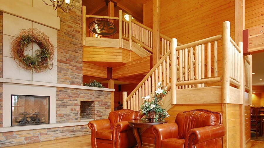 Norfolk Lodge & Suites, an Ascend Collection Hotel
