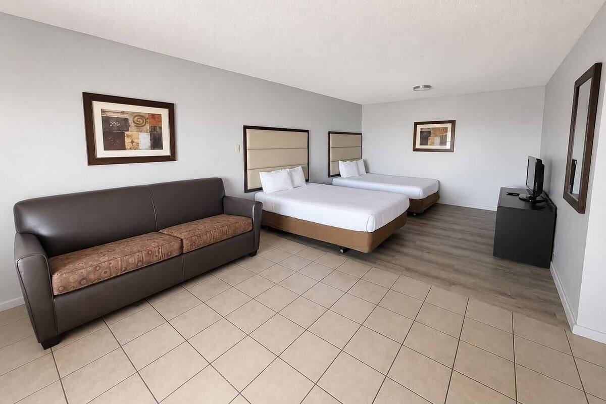 Studio Suite, Non Smoking, Kitchenette | Desk, laptop workspace, blackout drapes, iron/ironing board (on request)