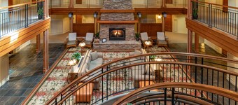 阿維拉村莊飯店