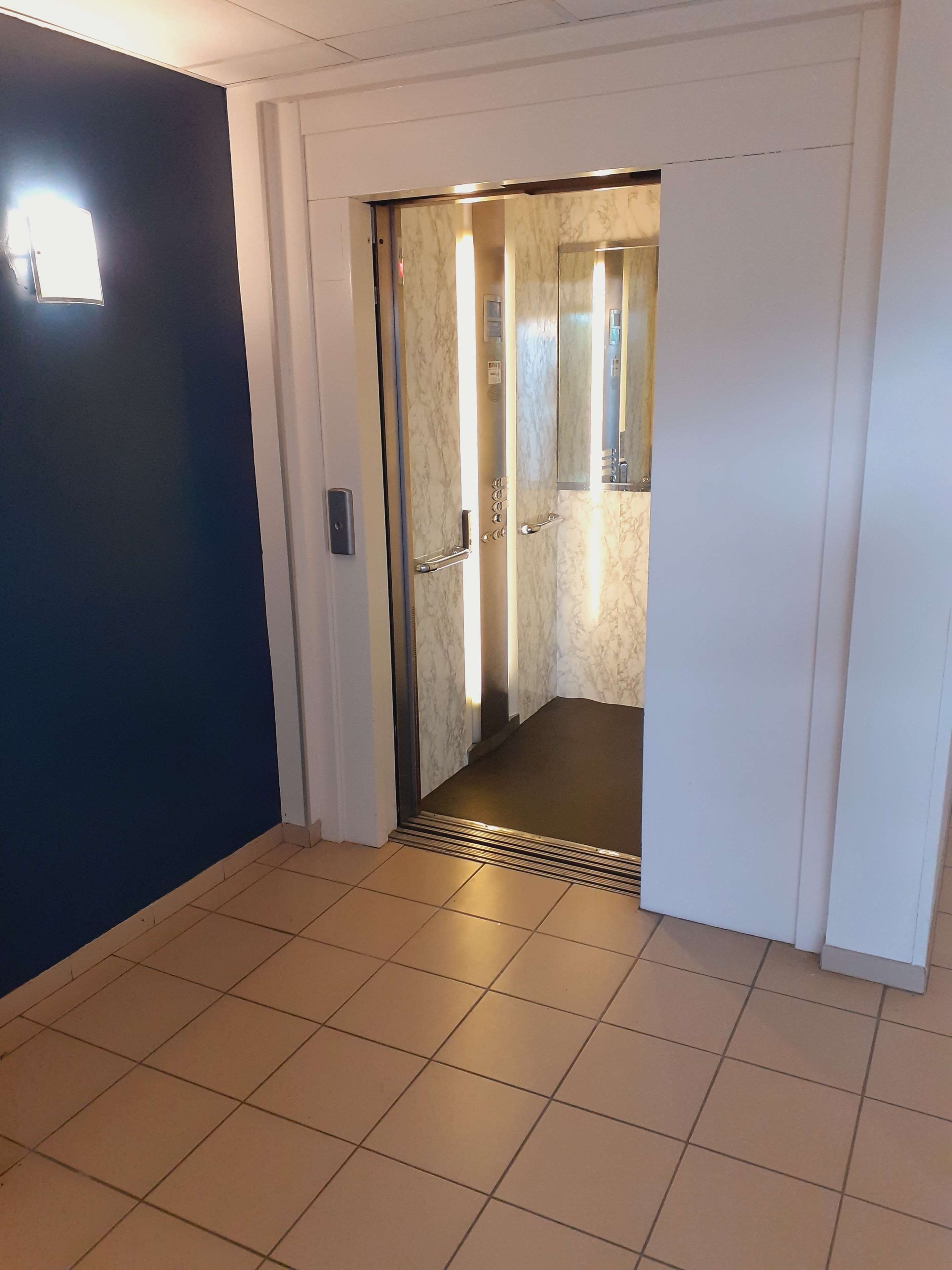 Foto - Kyriad Carcassonne - Aéroport