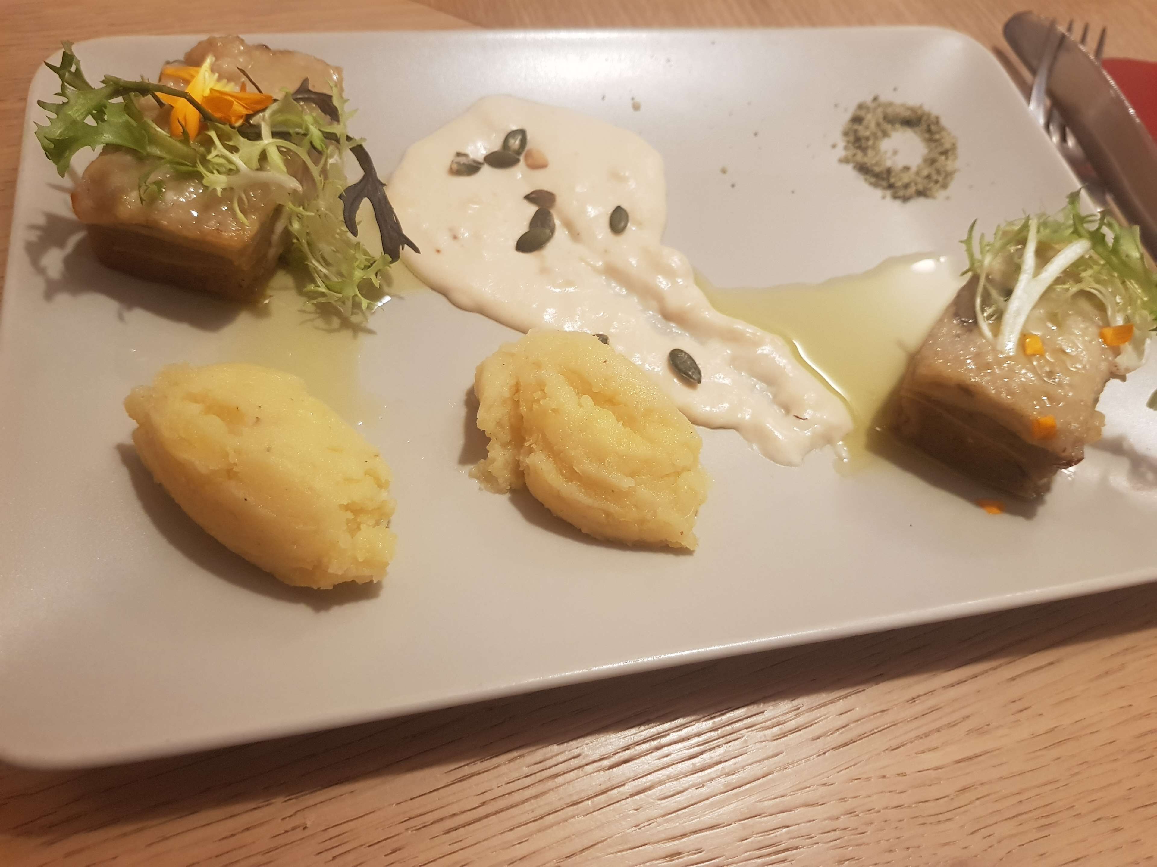 مطعم
