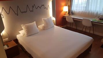 Superior, 1 Doppelbett | Hochwertige Bettwaren, Zimmersafe, Schreibtisch