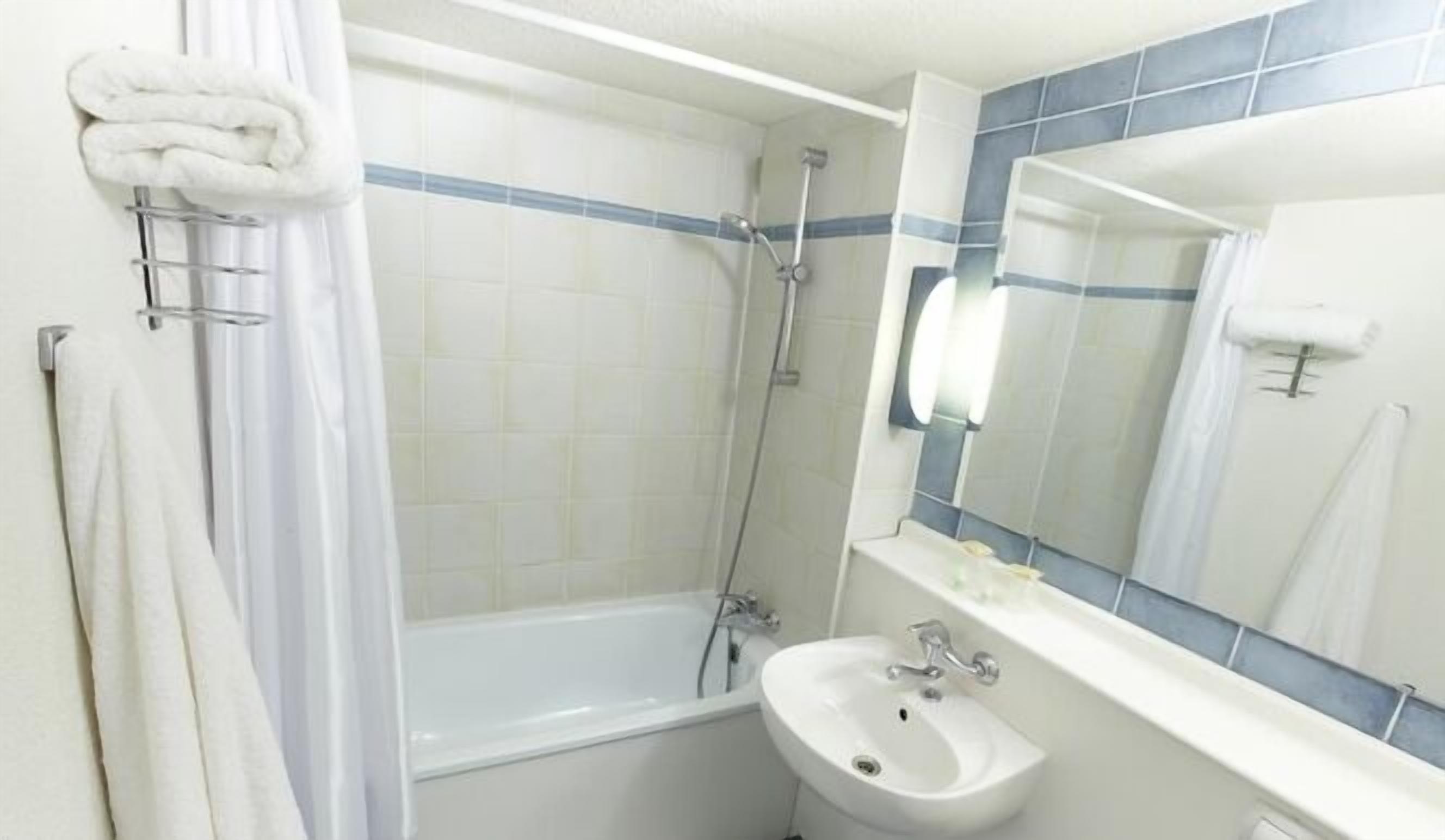 The Originals City, Hôtel du Lac, La Ferté-Bernard