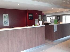 Reception - Campanile Sable Sur Sarthe (Vion)
