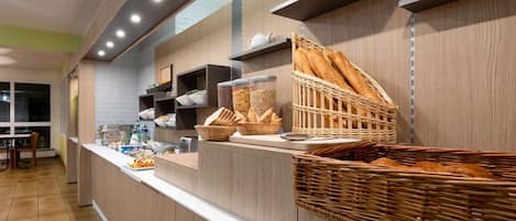 Frokostbuffé hver dag (EUR 11.90 per person)