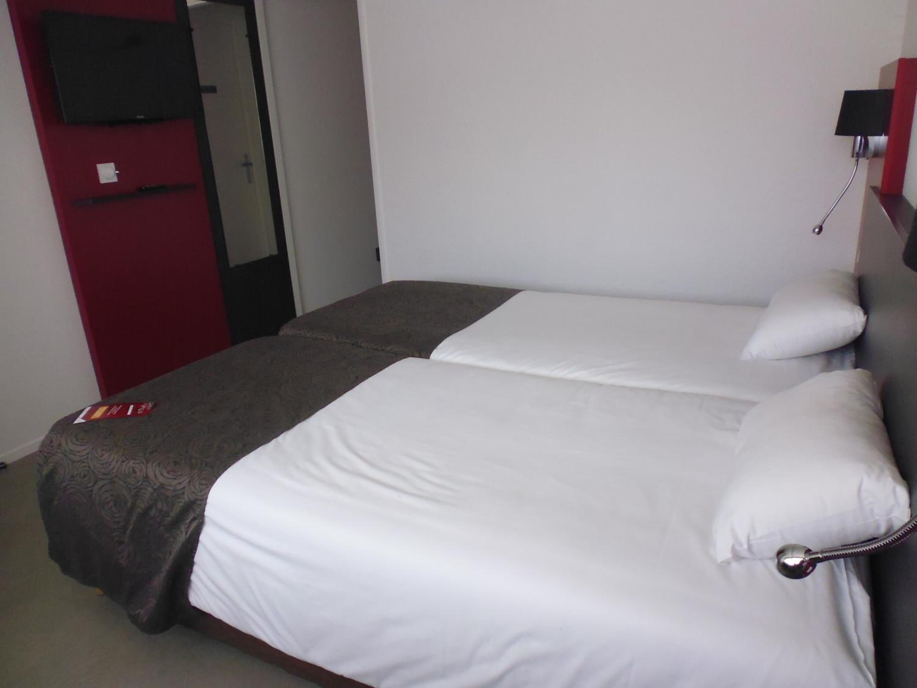 desk, soundproofing, iron/ironing board, free cots/infant beds