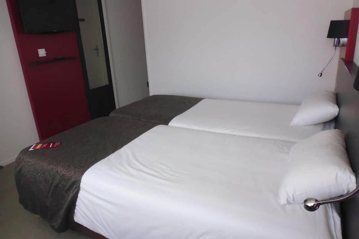 desk, soundproofing, iron/ironing board, free cots/infant beds