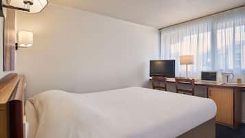 Ropa de cama de alta calidad, escritorio y cortinas blackout