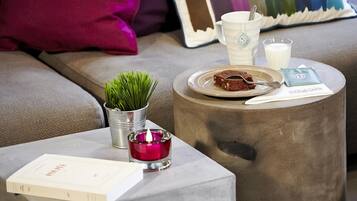 Se sirven desayunos, almuerzos, cenas y cocina regional