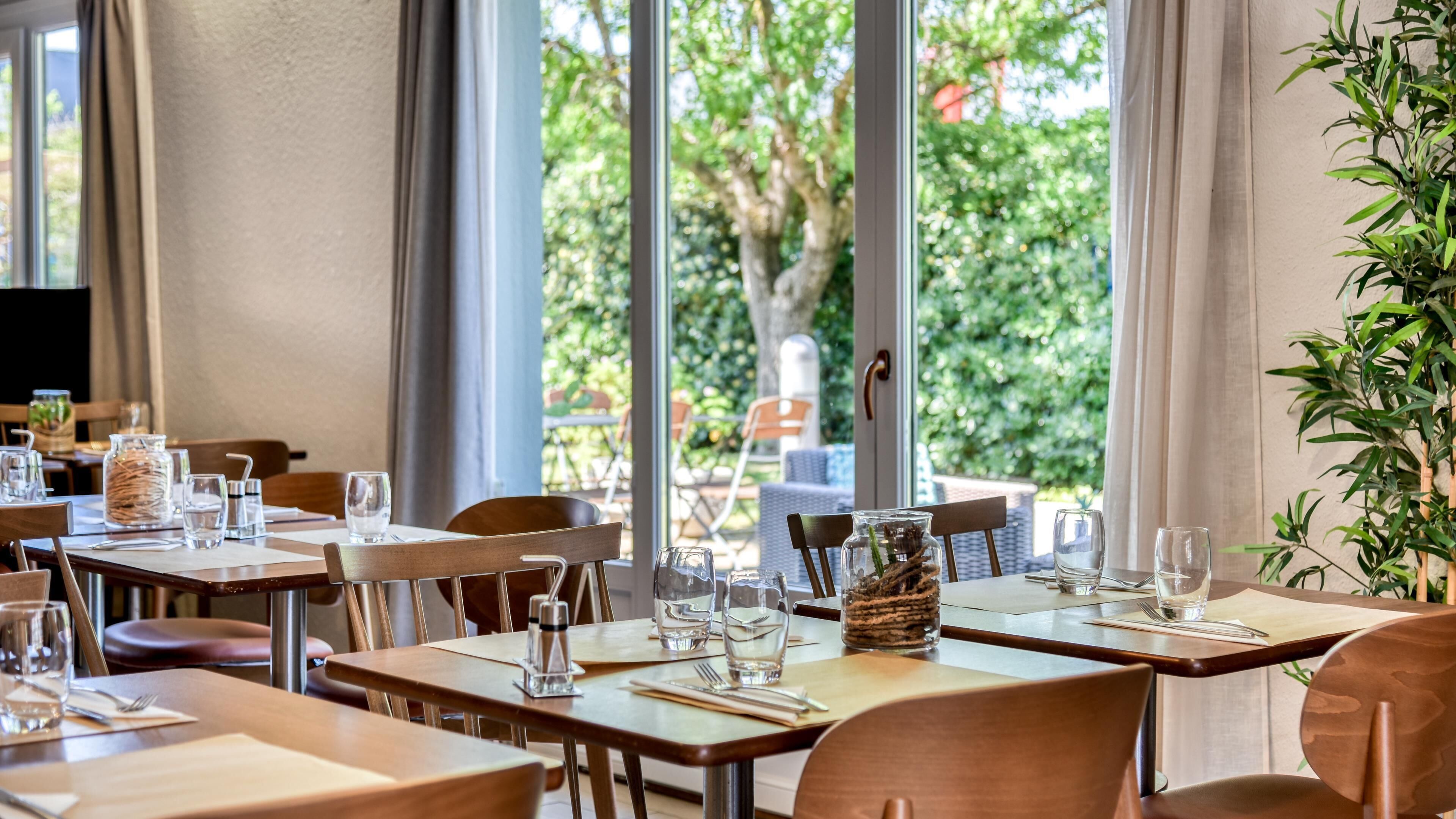 Breakfast served, French cuisine