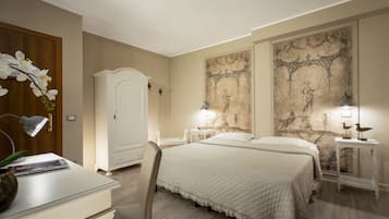Minibar, in-room safe, individually furnished, desk