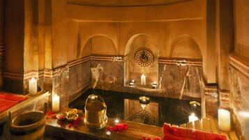 Sauna, hot tub, Turkish bath/hammam, body treatments, aromatherapy
