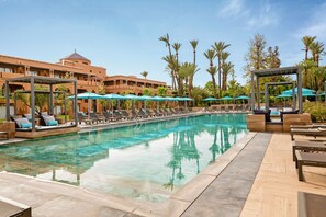 Indoor pool, 4 outdoor pools, pool umbrellas, sun loungers - Hotel Riu Tikida Garden - Adults Only - All Inclusive (Marrakech)