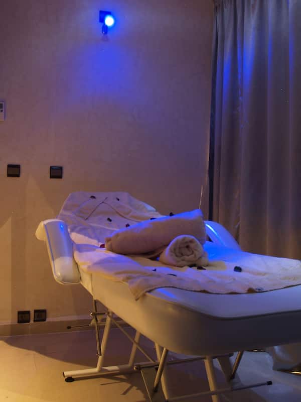 Couples treatment room(s), body scrubs, facials, manicures and pedicures