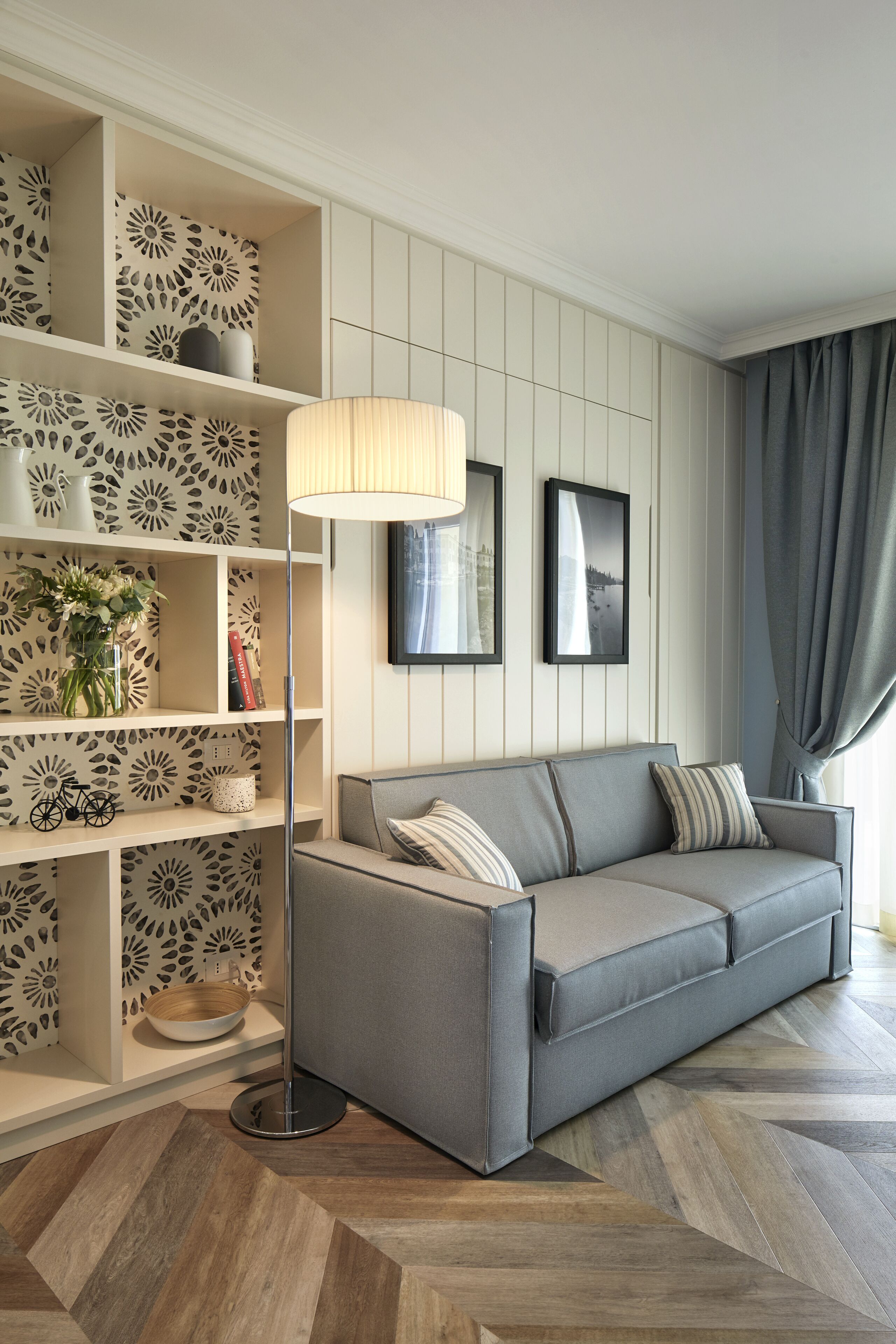 suite (dolce vita) | living room | tv