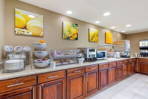 Free daily continental breakfast