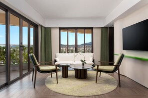 Down duvets, minibar, in-room safe, desk - Holiday Inn Resort Sanya Bay by IHG (Sanya)