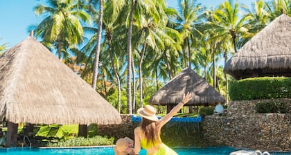 Holiday Inn Resort Sanya Bay by IHG