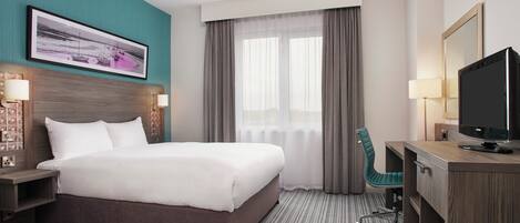 Superior Double Room | Desk, laptop workspace, iron/ironing board, free cribs/infant beds