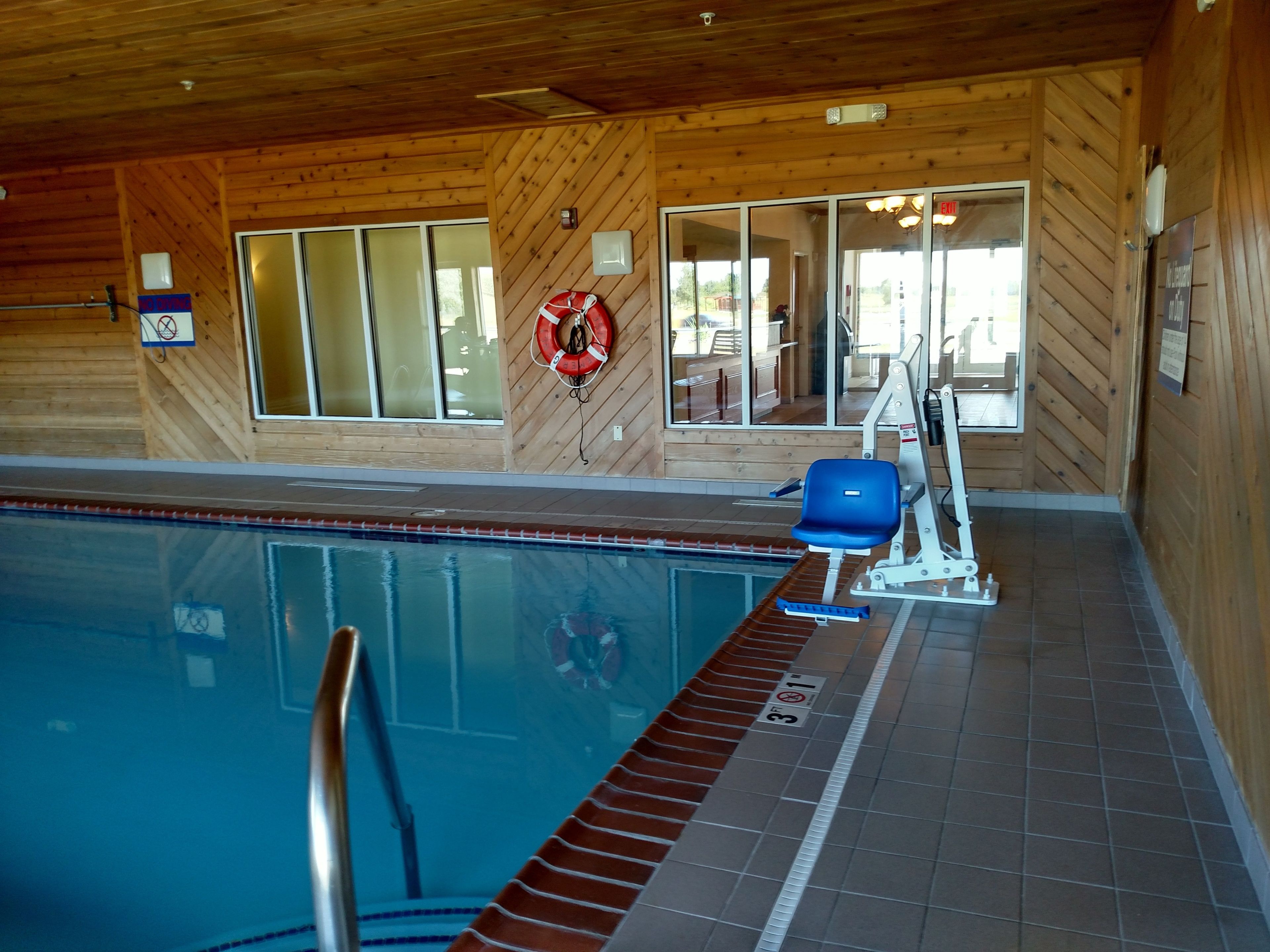 สระว่ายน้ำในร่ม