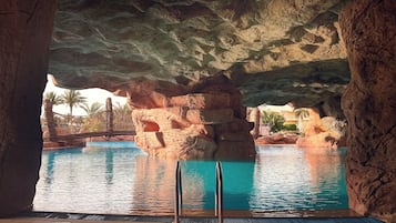 2 outdoor pools, pool umbrellas, sun loungers
