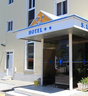 Property entrance - Hotel Sao Lourenco (Benavente)