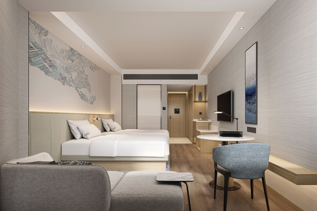 Premium bedding, down duvets, minibar, in-room safe