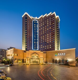 Exterior - Guangdong Hotel Shanghai (Shanghai)