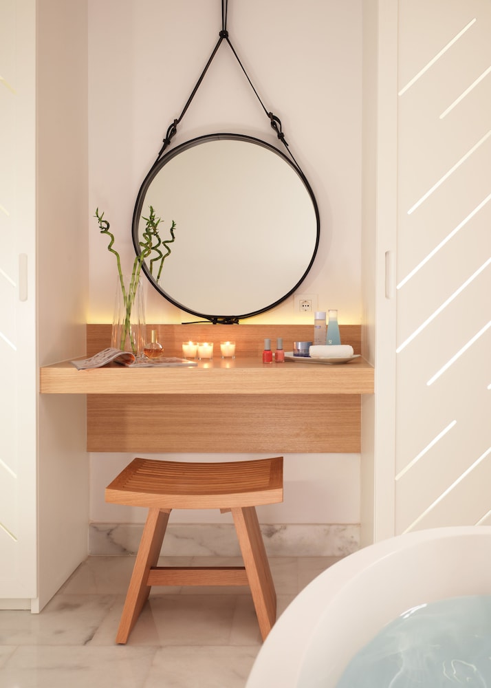 Mykonos Grand Hotel & Resort by null