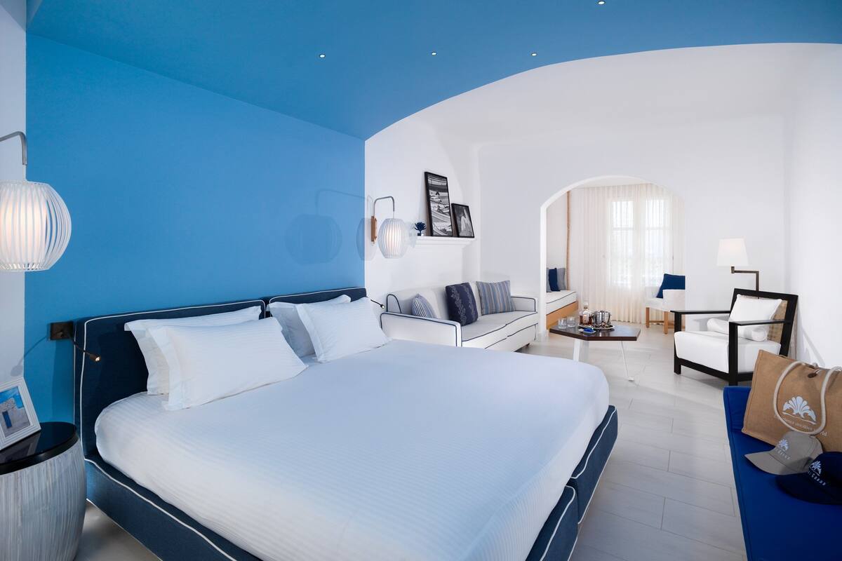 2 bedrooms, in-room safe, blackout curtains, iron/ironing board