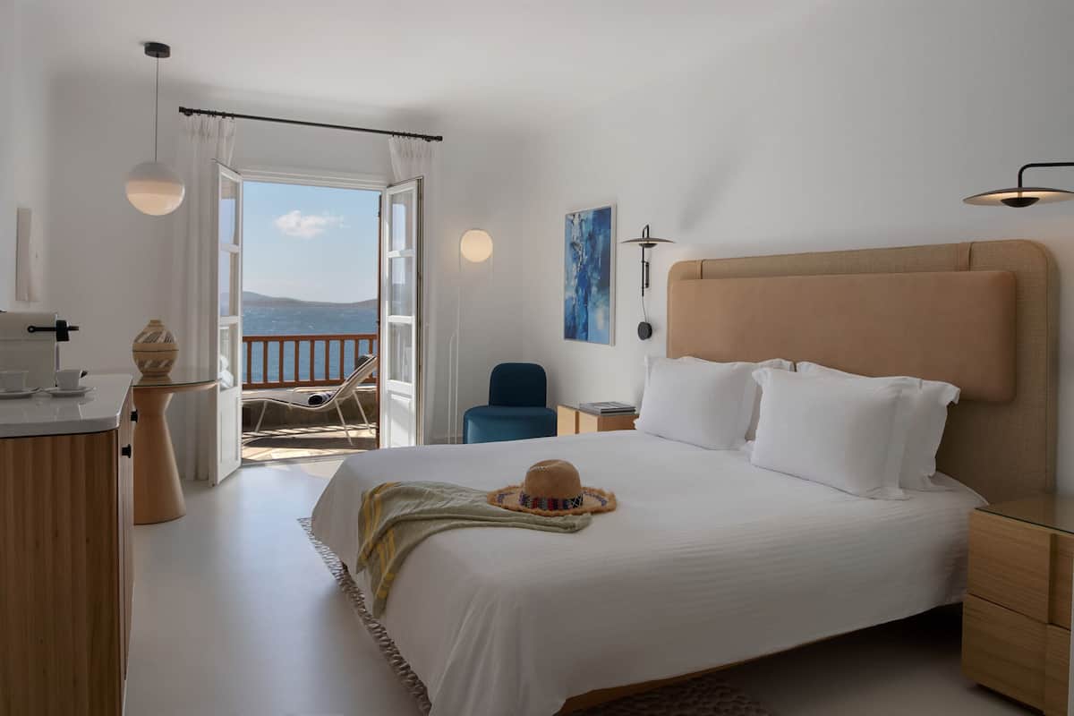Superior Sea View Room | Premium bedding, minibar, in-room safe, blackout drapes