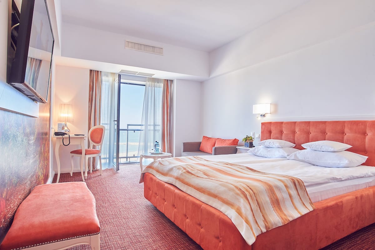 1 bedroom, minibar, in-room safe, desk
