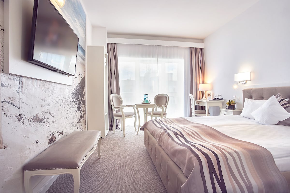 1 bedroom, minibar, in-room safe, desk