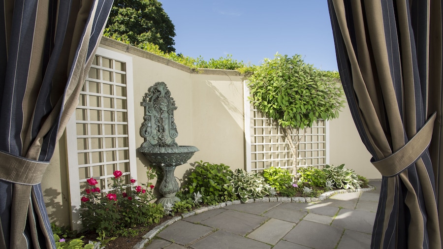 The Chanler at Cliff Walk