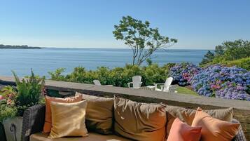 2 restaurants, lunch, dinner served; Modern European cuisine