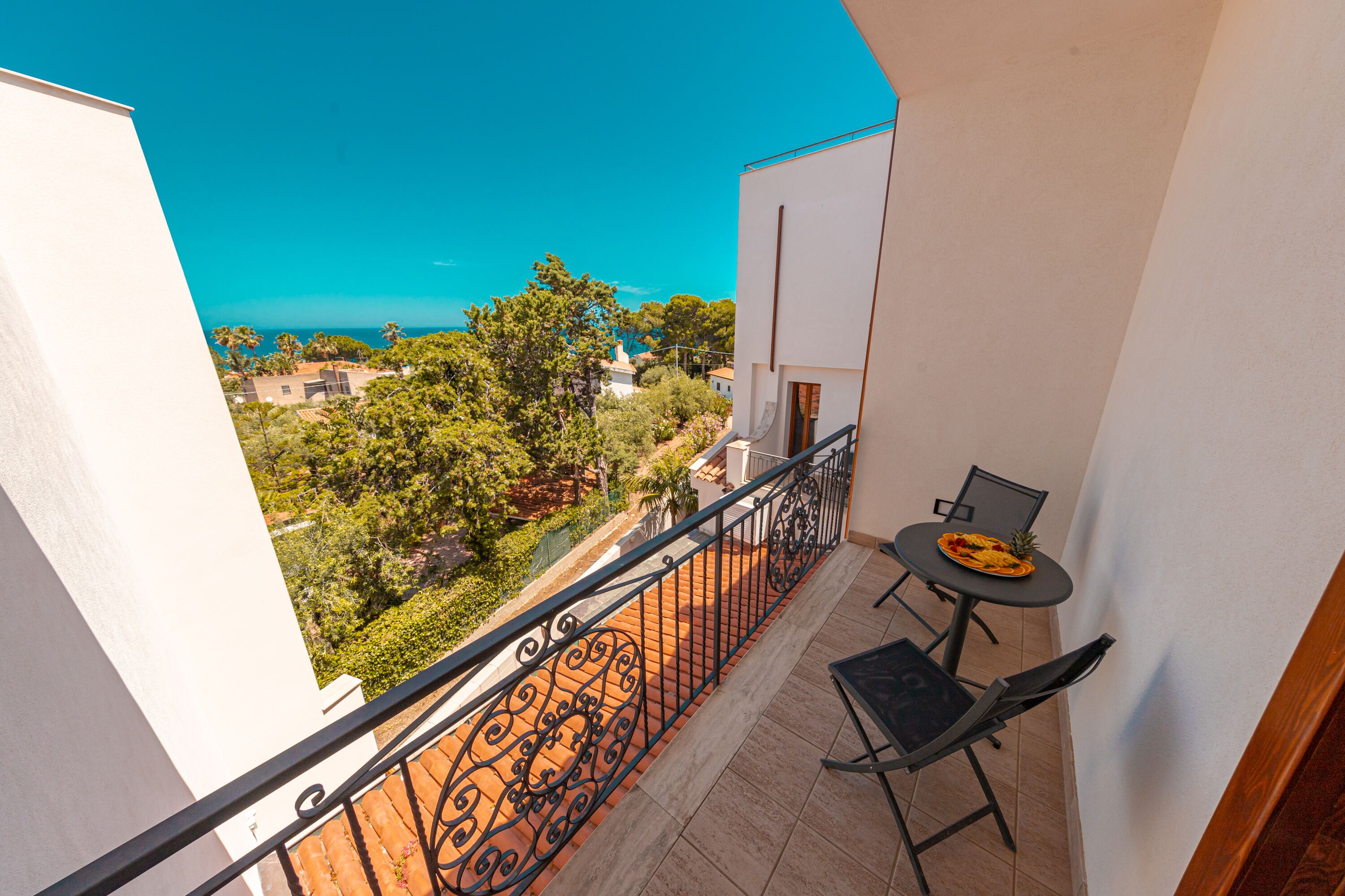 Chambre Supérieure Double ou avec lits jumeaux, vue mer | Vue depuis le balcon