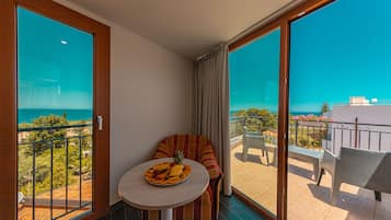 Habitación exclusiva, vistas al mar, en una planta alta | Vistas al agua