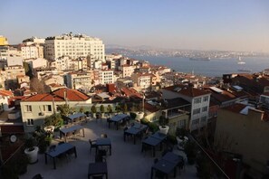 Superior Sea View Room with Balcony | Vista dalla camera