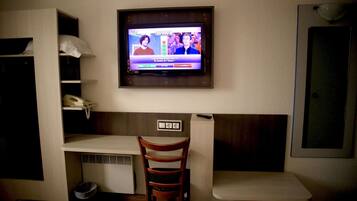 ダブルルーム | デスク、WiFi (無料)、ベッドシーツ、車椅子でアクセスできる設備