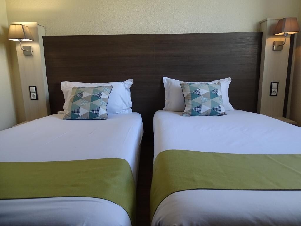 Desk, free WiFi, bed sheets, wheelchair access